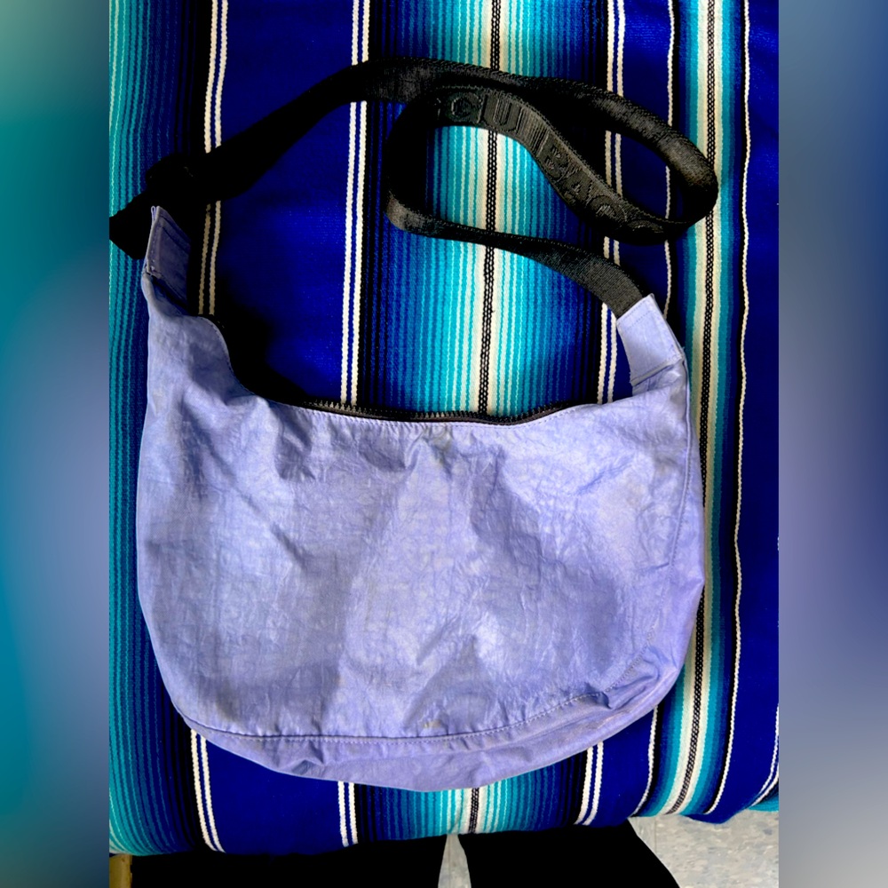 BAGGU crescent crossbody medium in corn flower